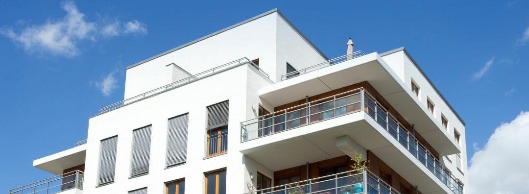 Loi 2023-668 de 2023 : Nouvelles Mesures d’Expulsion et Sanctions Pénales